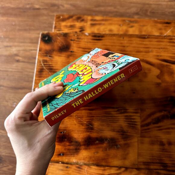 The Hallo-Wiener Board Book - Picture 8 of 8